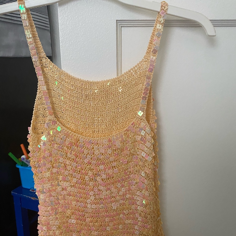 Top - Picture 2 of 2